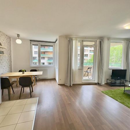 Corvin Center Suites Budapest Eksteriør billede